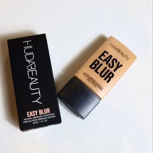Huda Beauty Easy Blur Foundation β Shortbread 200B π― | 30 ml / 1 fl.oz
