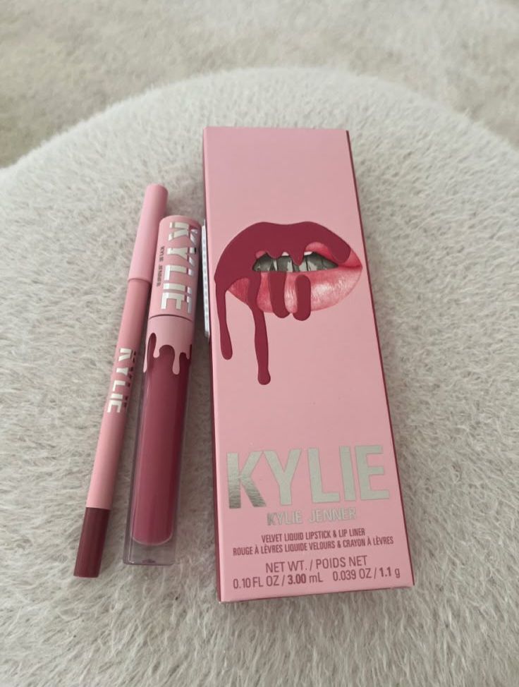 Kylie Cosmetics Matte Lip Kit – 100 Posie K
