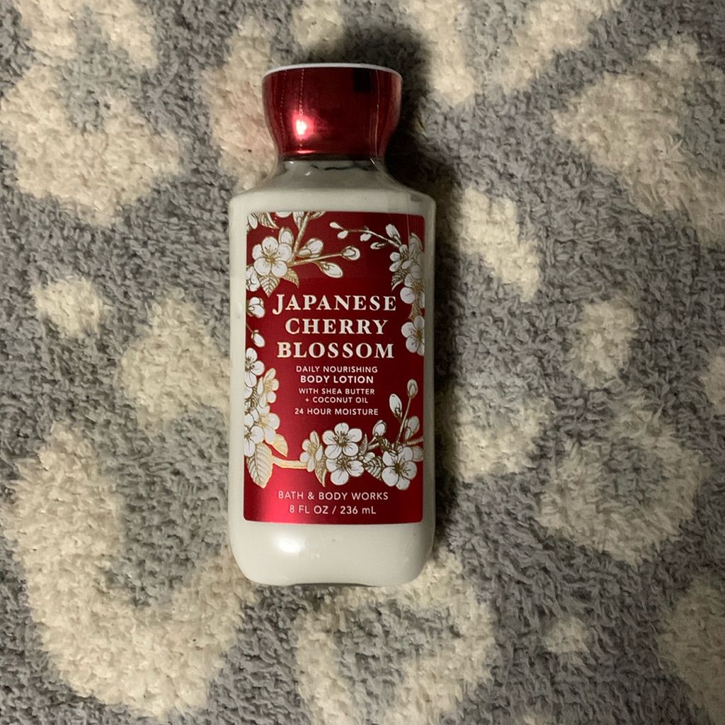 Japanese Cherry Blossom Daily Nourishing Body Lotion – 236 mL / 8 fl oz